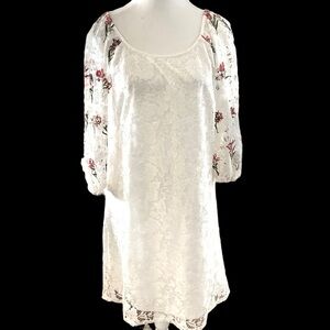 GABBY SKYE  White Lace Embroidered Floral Trim Dress